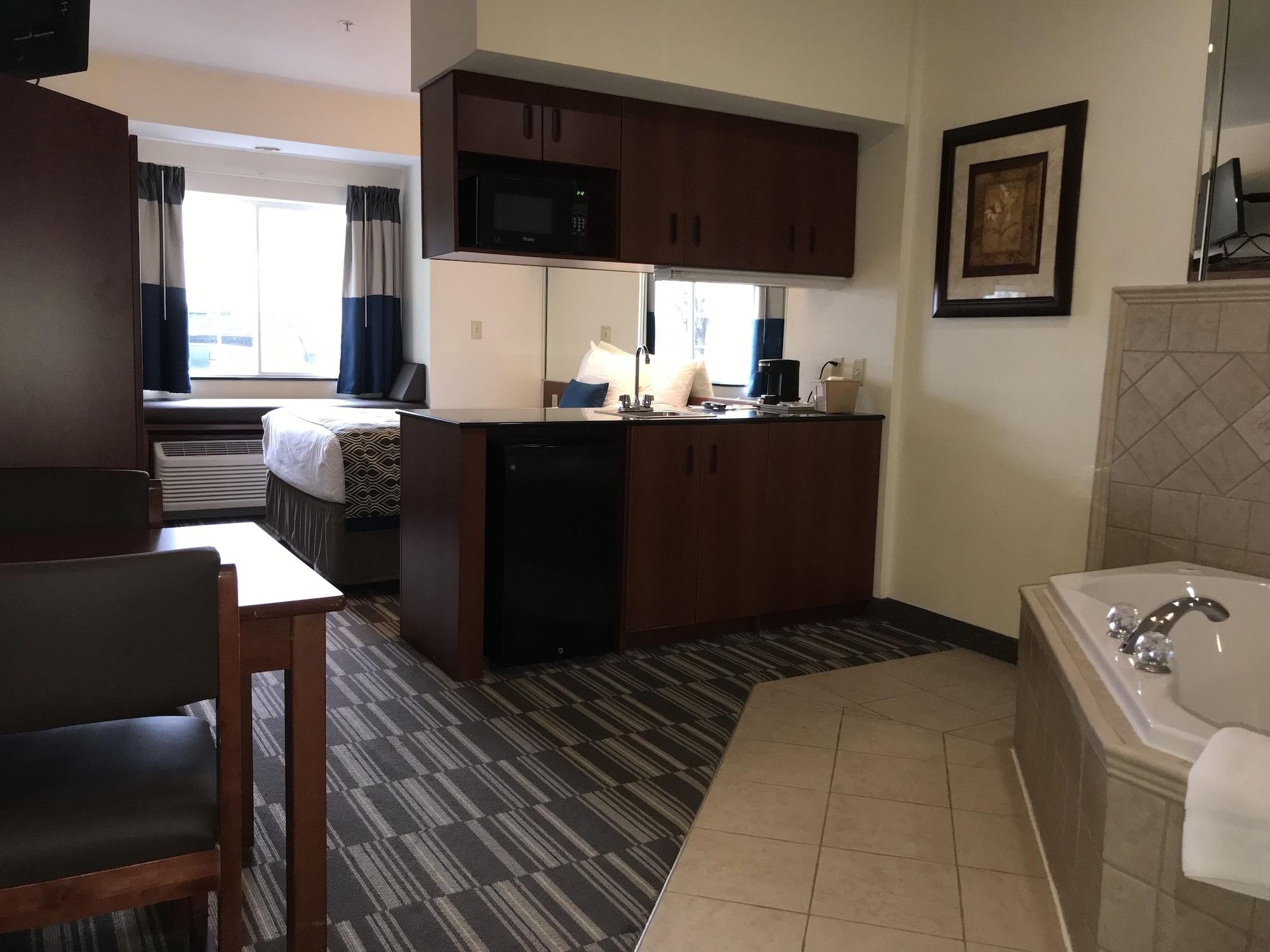 Microtel Inn & Suites By Wyndham Indianapolis Airport מראה חיצוני תמונה
