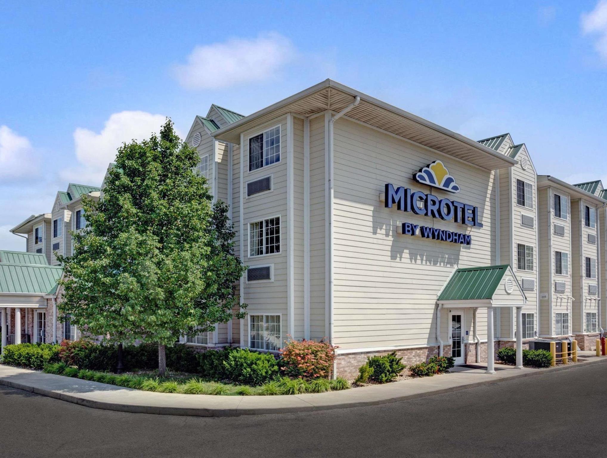 Microtel Inn & Suites By Wyndham Indianapolis Airport מראה חיצוני תמונה