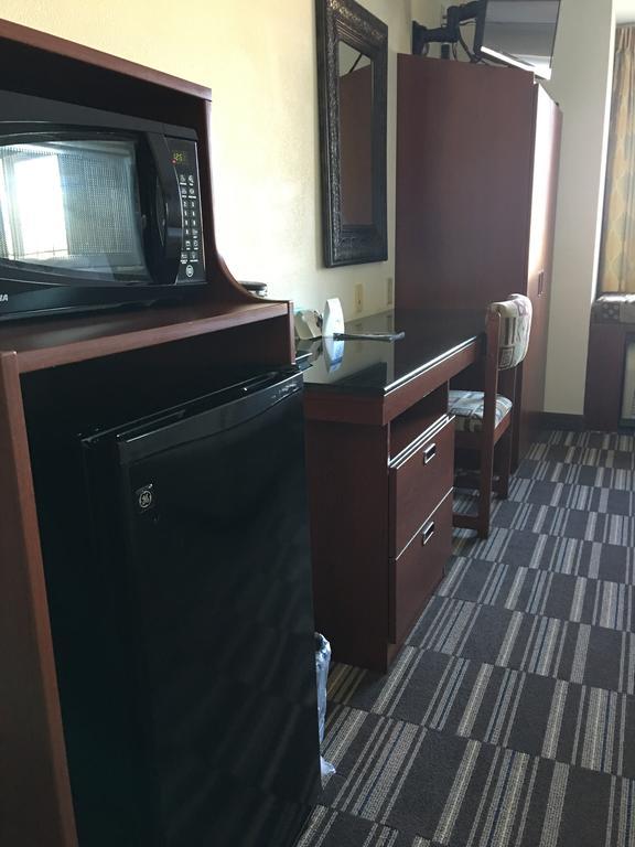 Microtel Inn & Suites By Wyndham Indianapolis Airport מראה חיצוני תמונה
