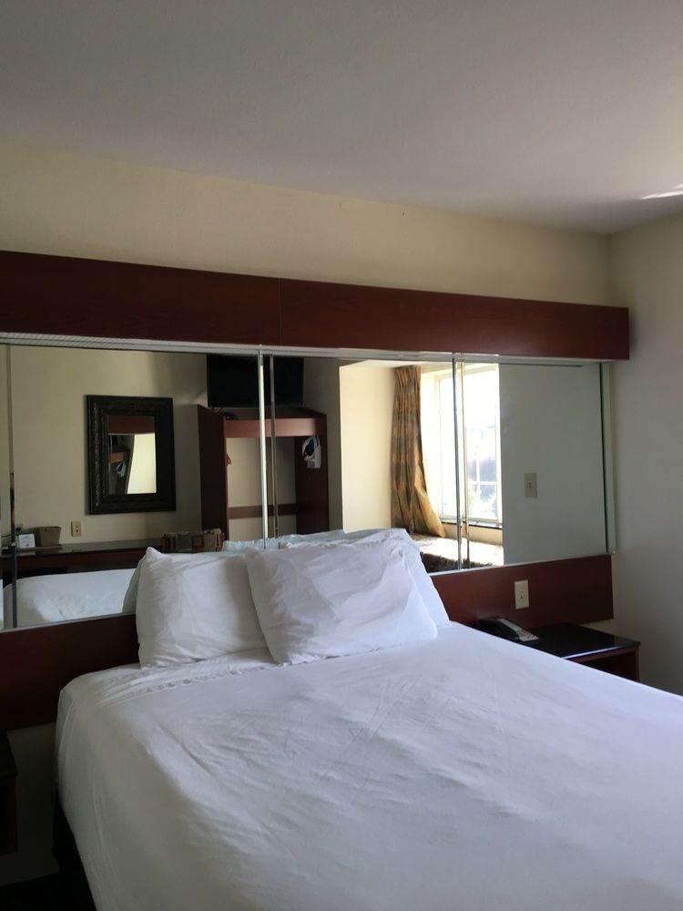 Microtel Inn & Suites By Wyndham Indianapolis Airport מראה חיצוני תמונה